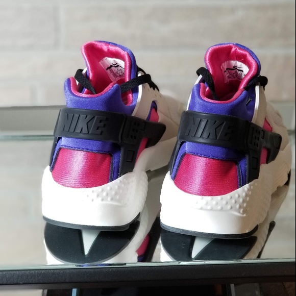 🚨SOLD🚨 Nike Air Huarache Run - Picture 4 of 5